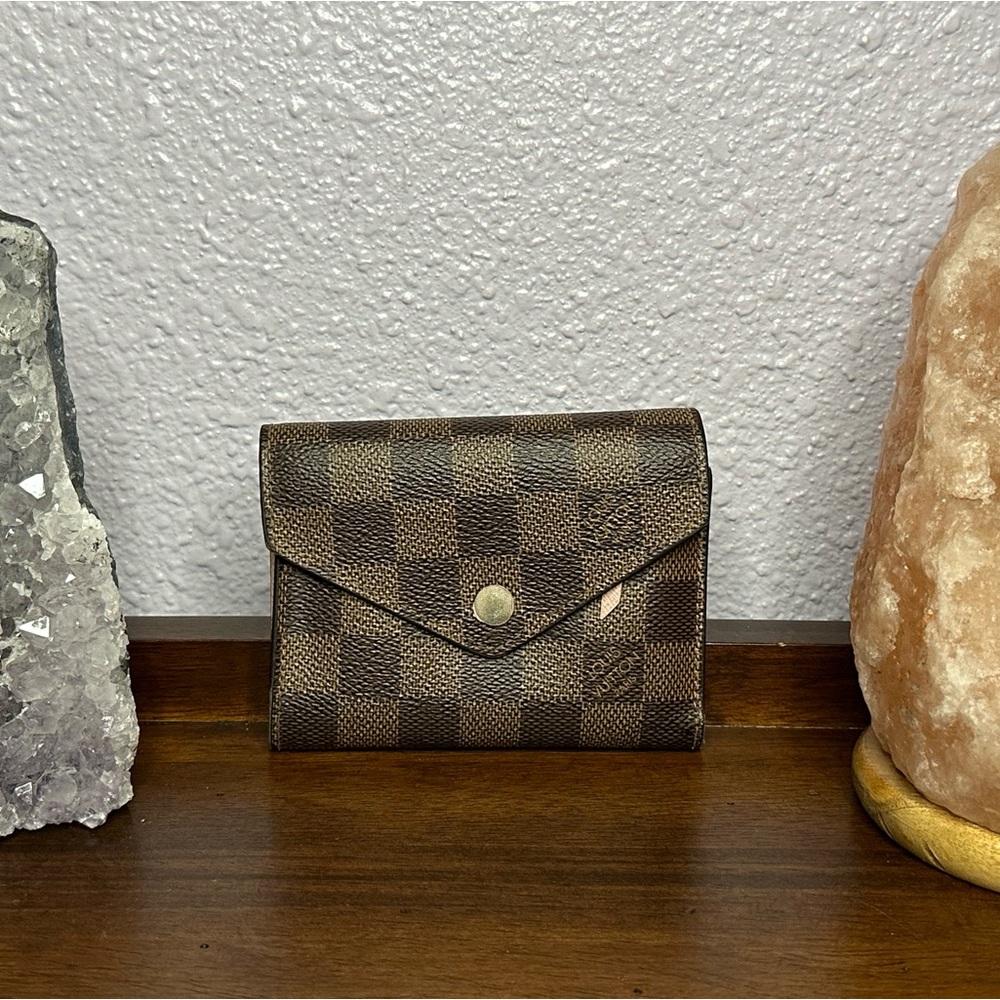 ❌SOLD❌AUTHENTIC LV Victorine Wallet